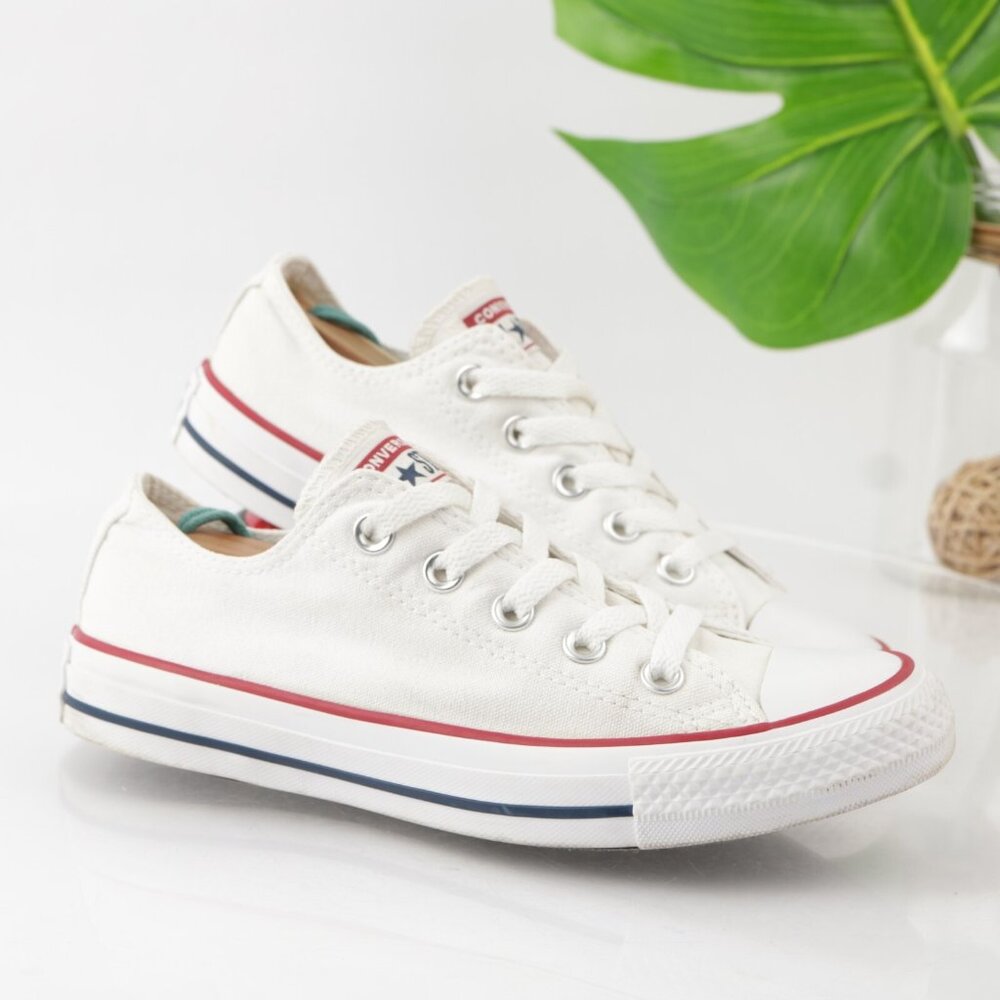 Converse Chuck Taylor Womens Sneakers Size 6 White Canvas Lace Up Shoes Low Top - Picture 11 of 15